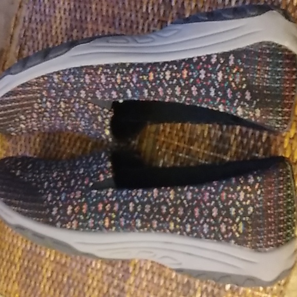 3/$25- SKECHERS RELAXED FIT REGGAE FEST 2. 0 IN-TUNE SHOES SZ 8.5 - Picture 6 of 8